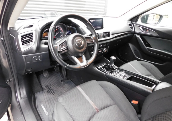 Mazda 3 cena 67900 przebieg: 93000, rok produkcji 2018 z Olsztynek małe 562
